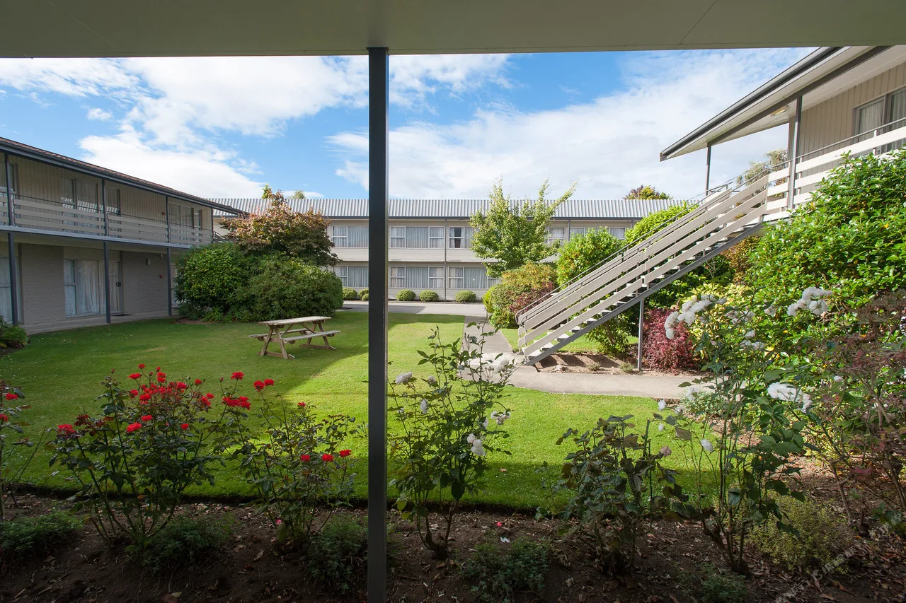 Kingsgate Hotel Tauranga — rooms and atmosphere