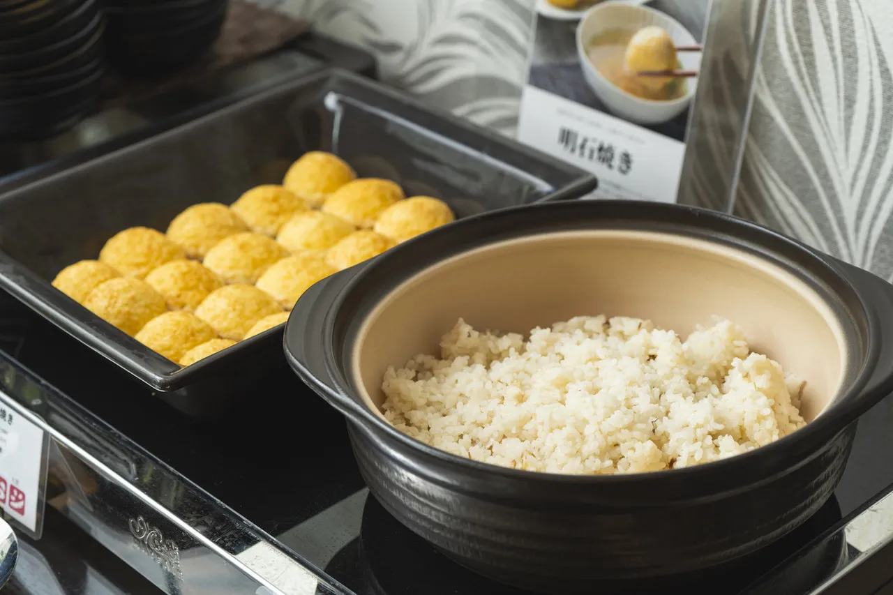 KOKO Hotel Kobe Sannomiya (อดีต Hotel Trusty) — rooms and atmosphere