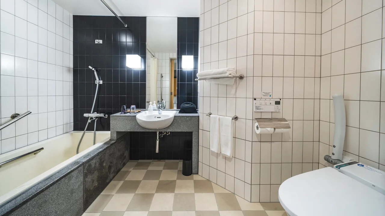 KOKO HOTEL Premier Kanazawa Korinbo — rooms and atmosphere