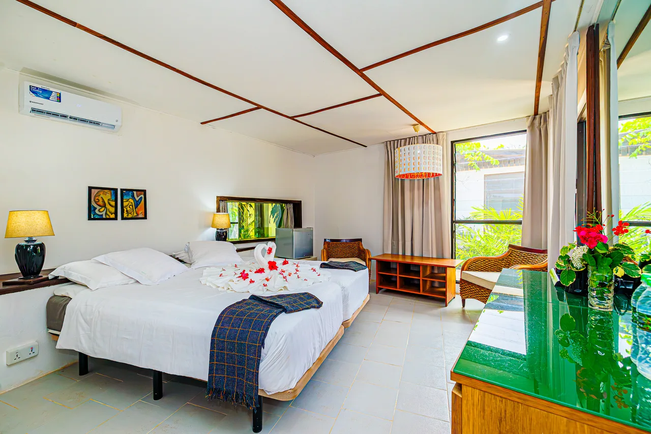 Kombo Beach Resort — rooms and atmosphere