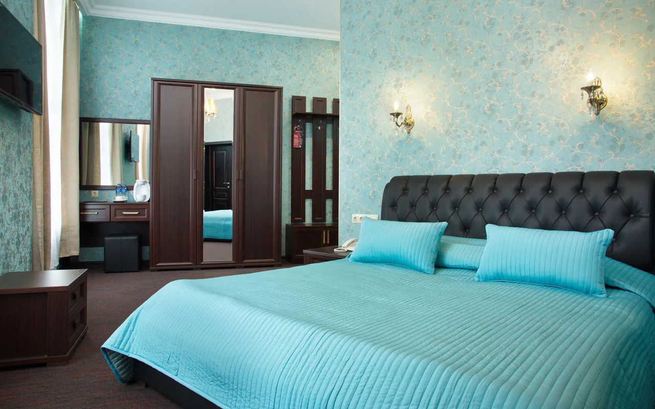 Kravt Hotel — rooms and atmosphere