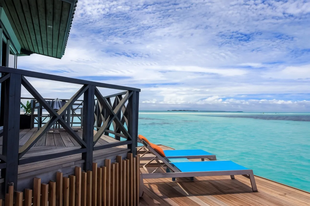Kuredu Island Resort & Spa — rooms and atmosphere