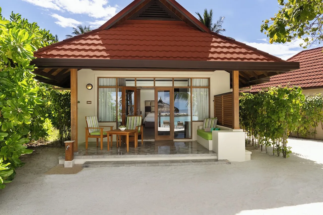 Kurumba Maldives — rooms and atmosphere