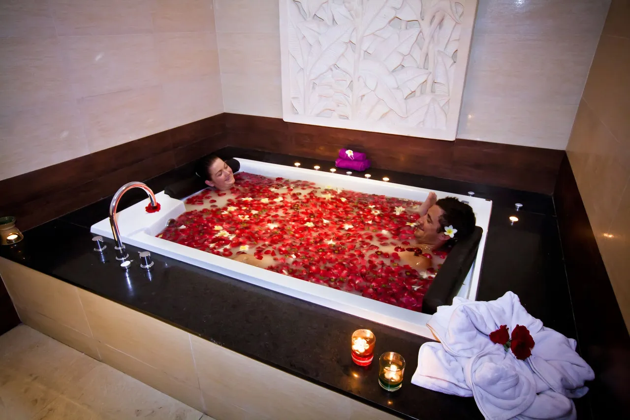 Kuta Central Park Hotel — rooms and atmosphere