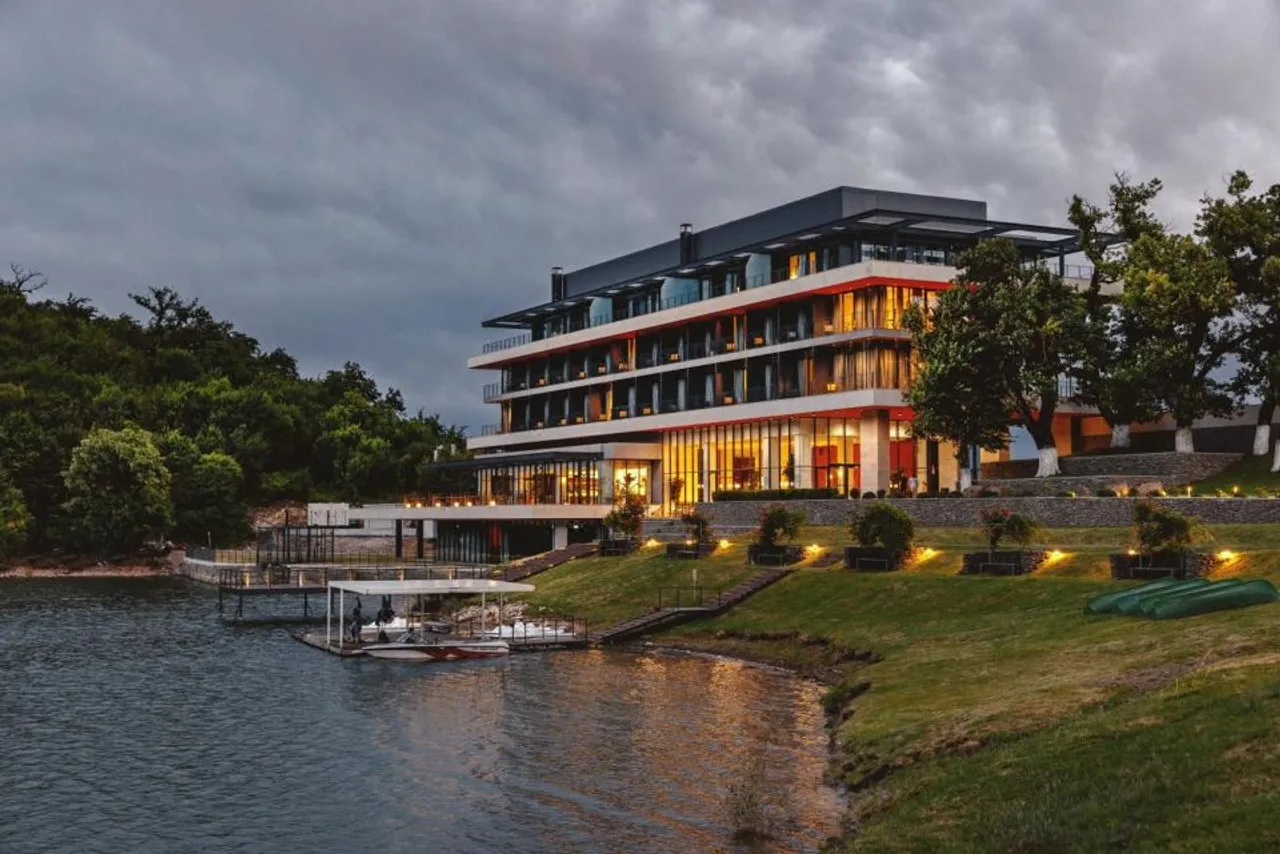 Kvareli Lake Resort — rooms and atmosphere