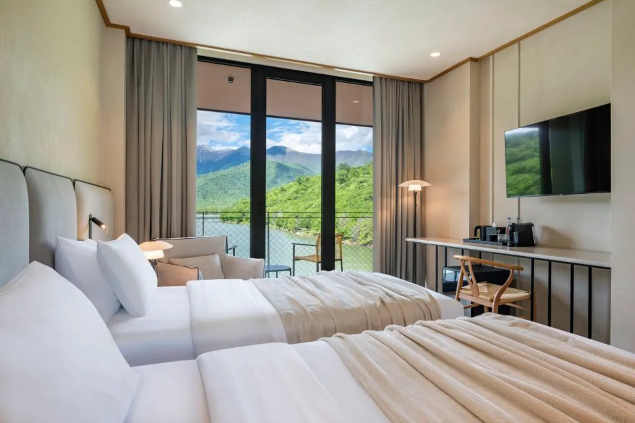 Kvareli Lake Resort — rooms and atmosphere
