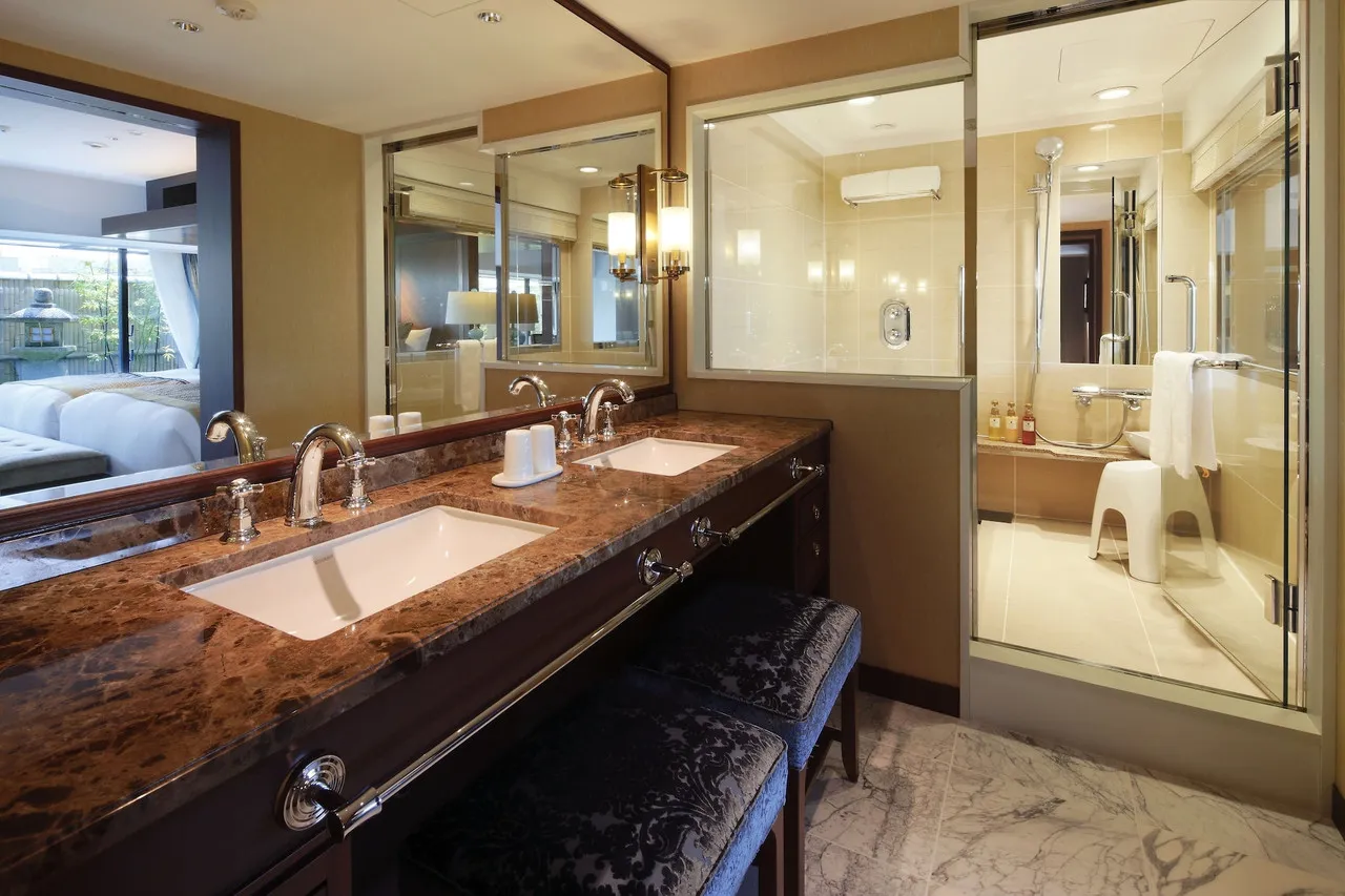 Kyoto Century Hotel — rooms and atmosphere
