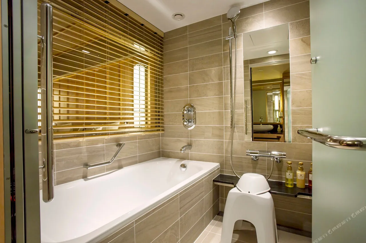 Kyoto Century Hotel — rooms and atmosphere