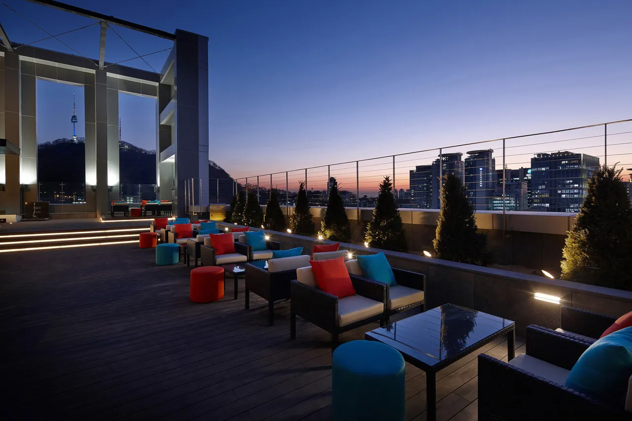 L7 Myeongdong by LOTTE — rooms and atmosphere