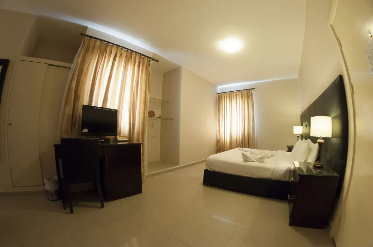 La Maison Hotel Petra — rooms and atmosphere
