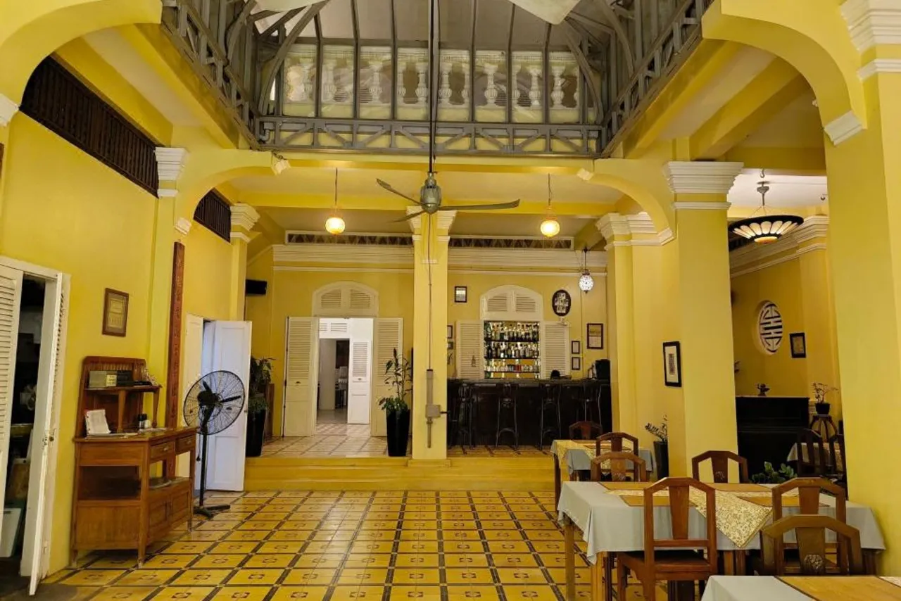 La Villa Battambang — rooms and atmosphere