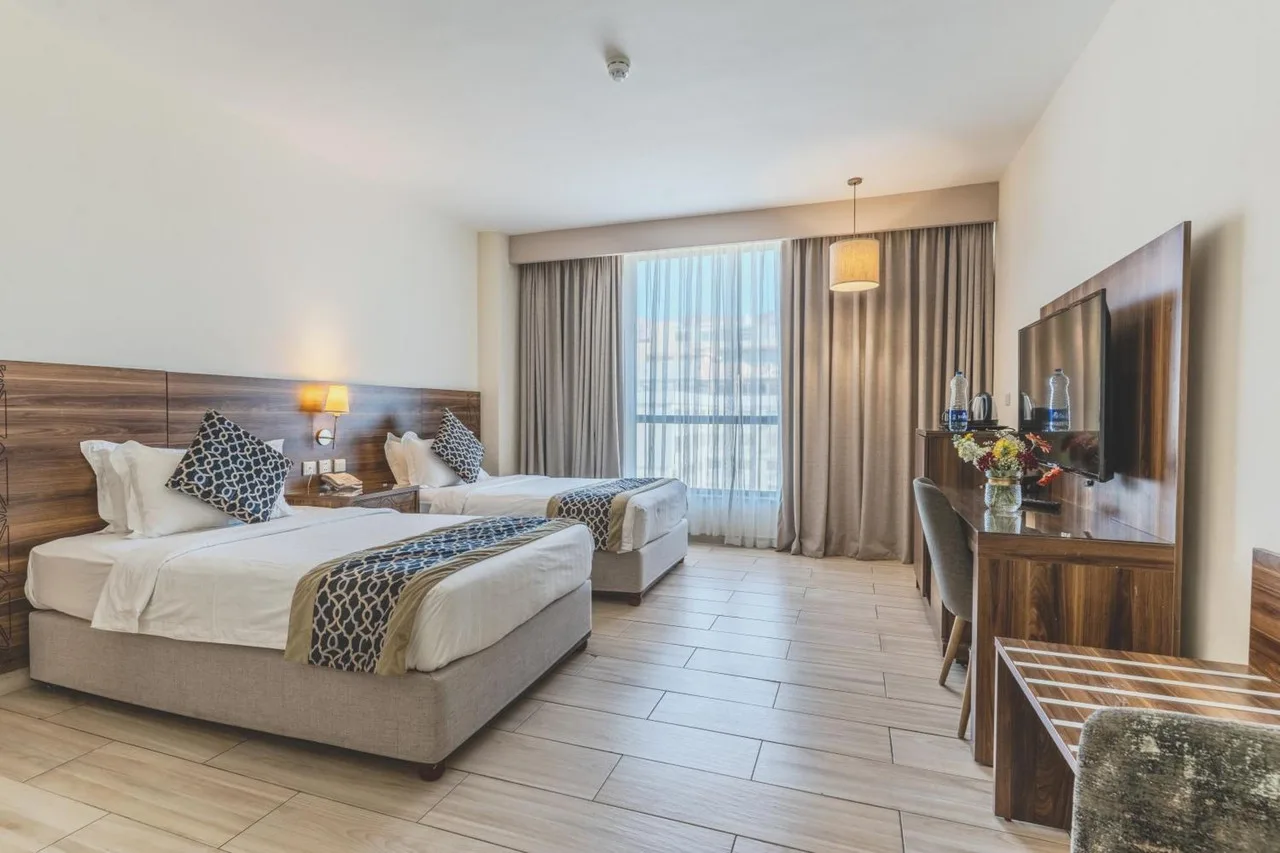 Lacosta Hotel — ภาพห้องพักและบรรยากาศ