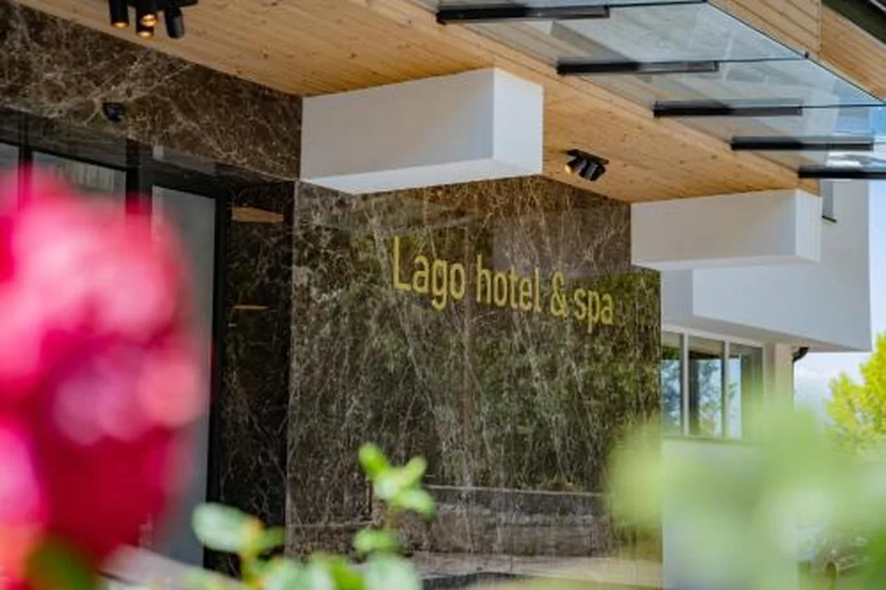 Lago Hotel & Spa — โอครีด
