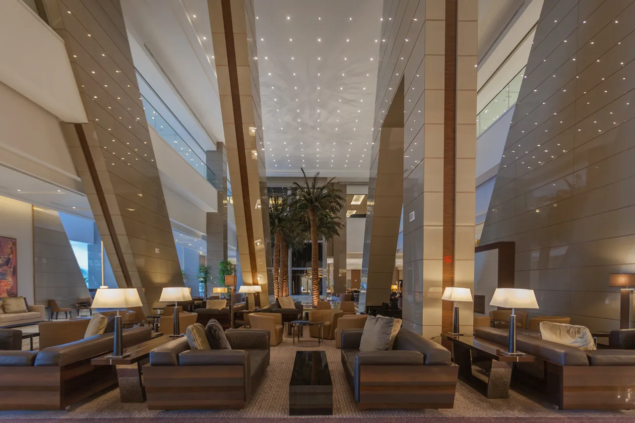 Laico Tunis Spa &amp; Conference Center — rooms and atmosphere