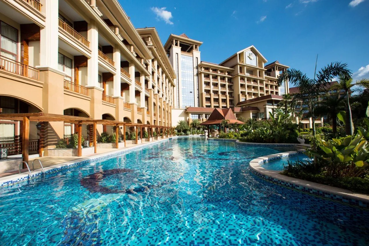 Landmark Mekong Riverside Hotel — rooms and atmosphere