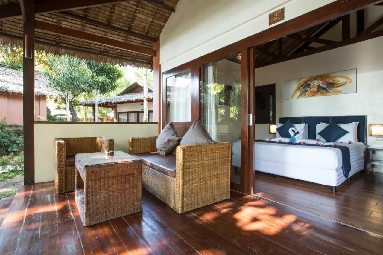 Last Frontier Beach Resort — rooms and atmosphere