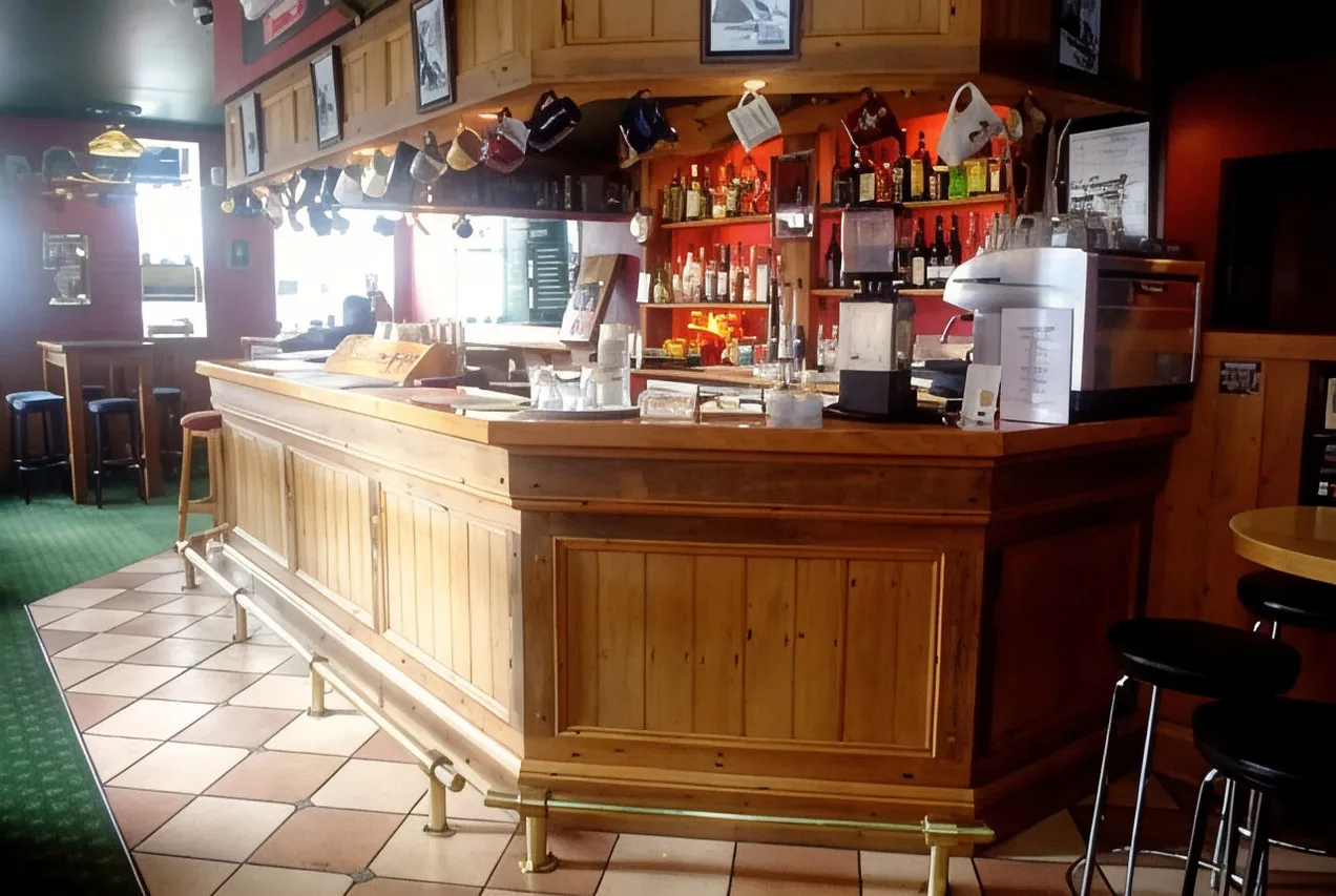 The Law Courts Hotel — rooms and atmosphere