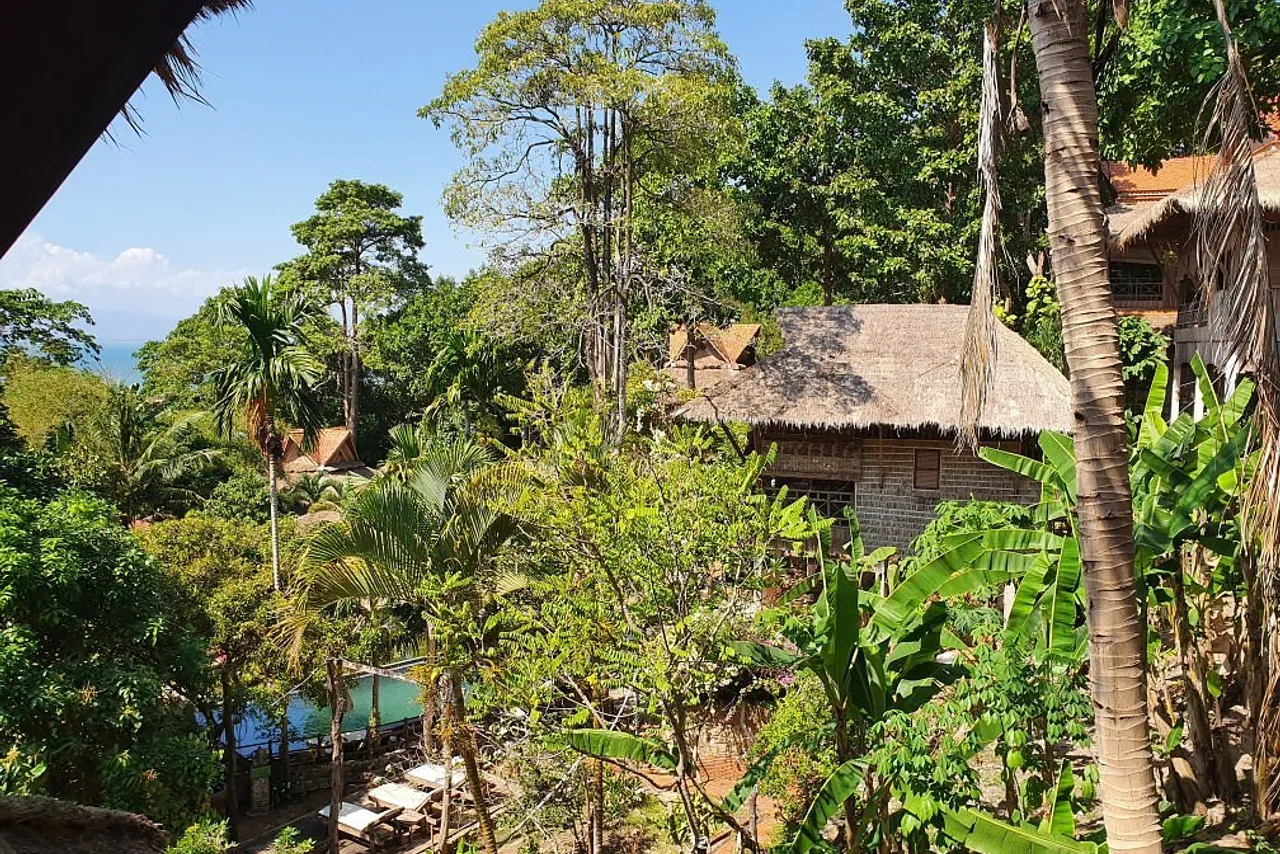 Le Bout du Monde - Khmer Lodge — rooms and atmosphere