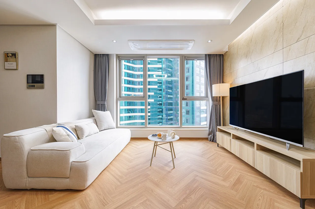 Le Collective Busan Station — rooms and atmosphere
