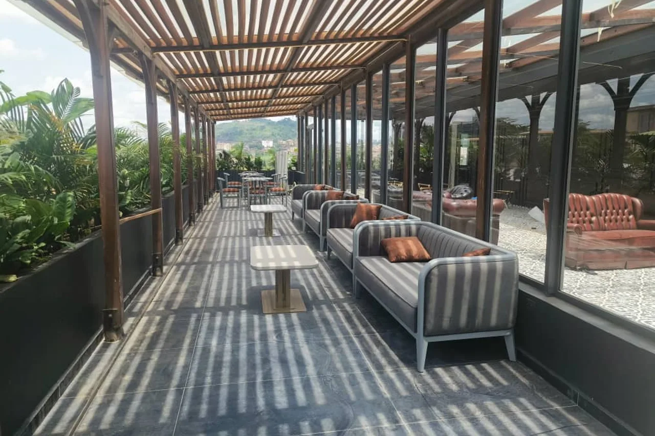 Le Lagon Club &amp; Affaires — rooms and atmosphere