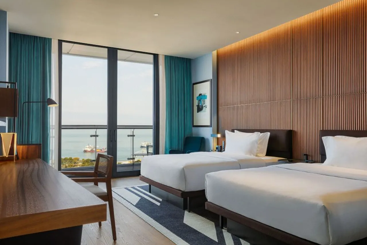 Le Meridien Batumi — rooms and atmosphere