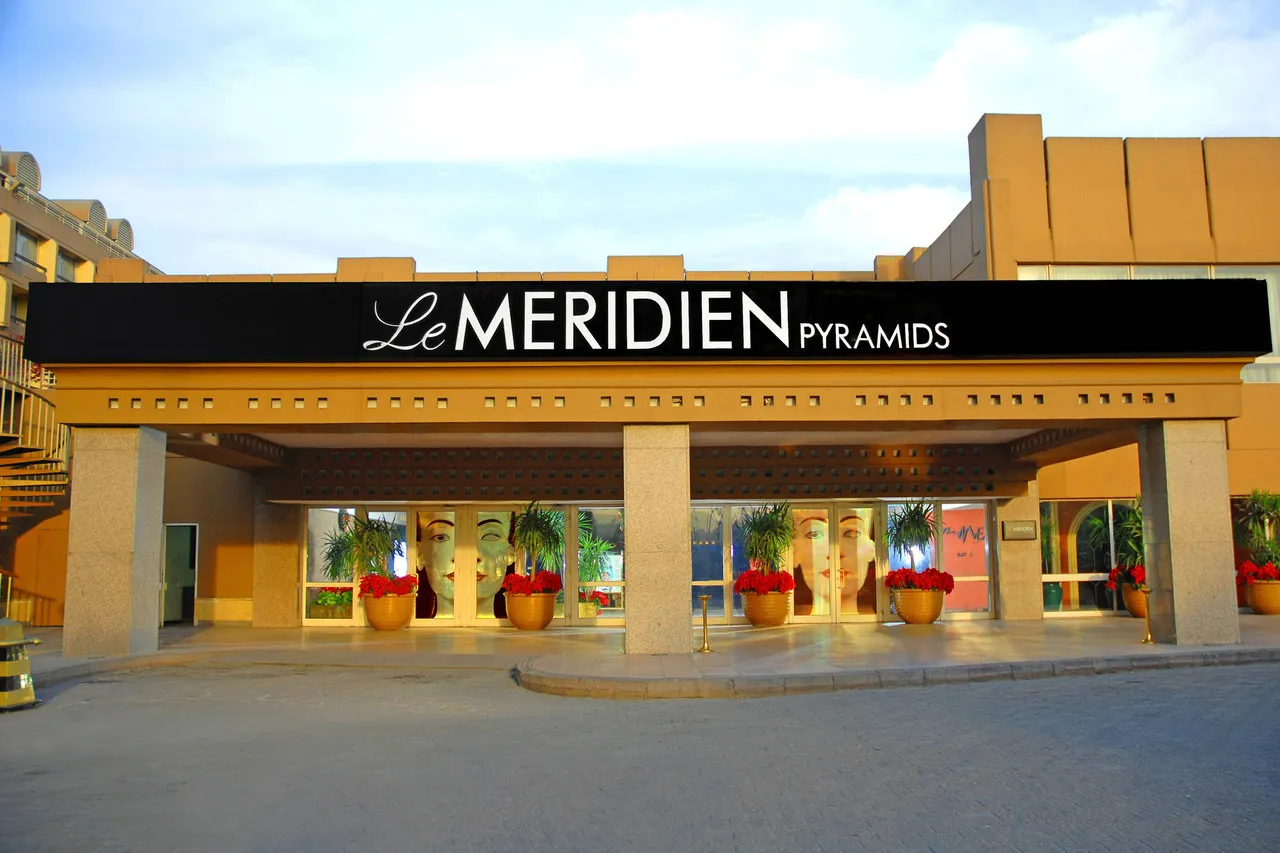 Le Méridien Pyramids Hotel & Spa — rooms and atmosphere
