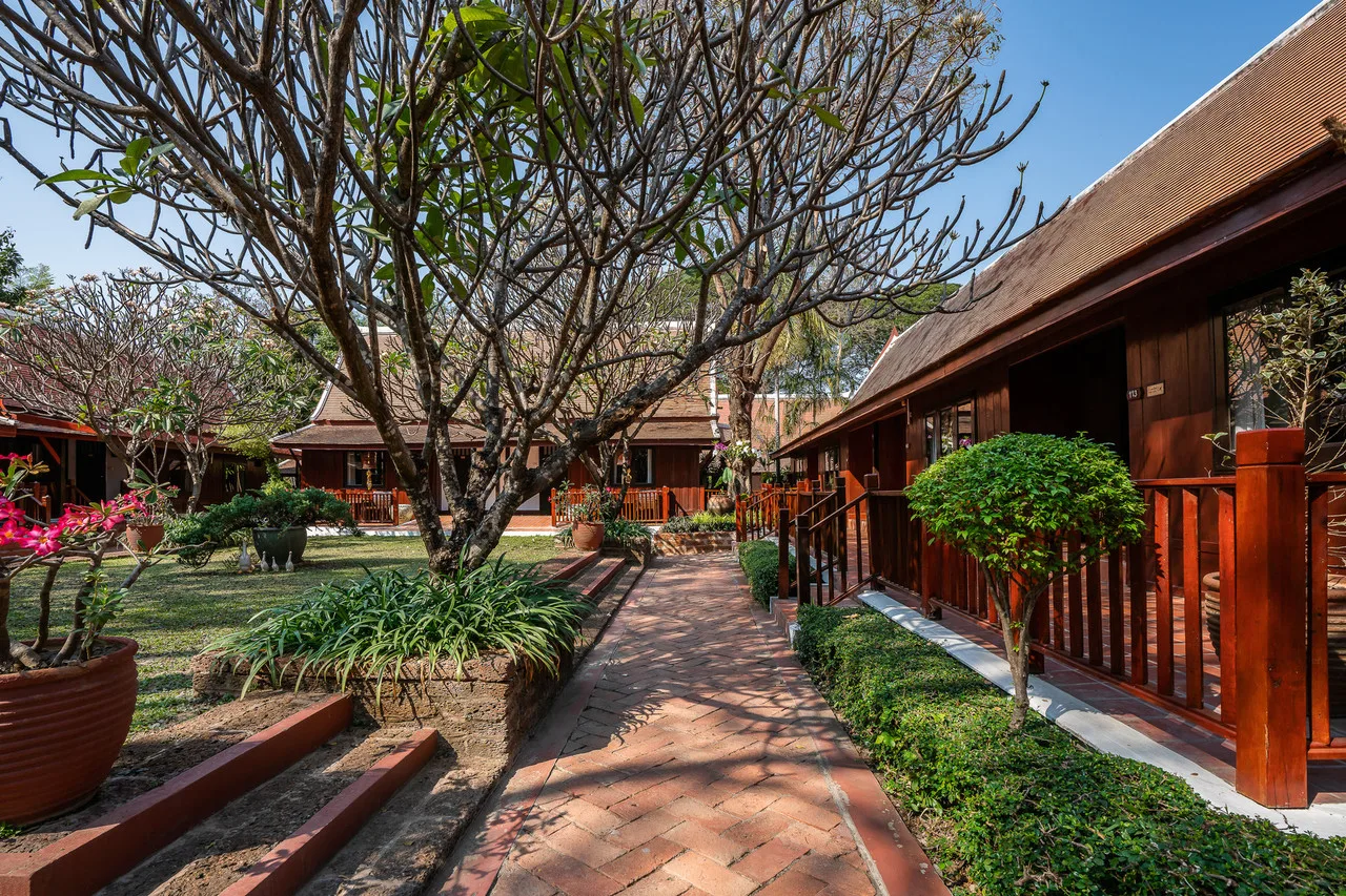 Legendha Sukhothai Hotel (Thai Village Resort) — ภาพห้องพักและบรรยากาศ