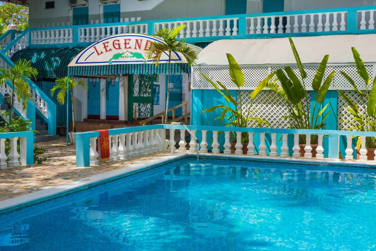 Legends Beach Hotel — ภาพห้องพักและบรรยากาศ