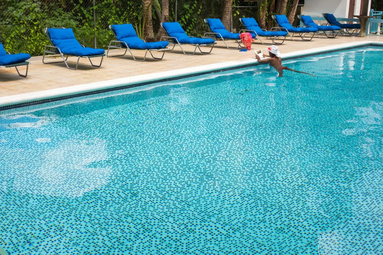 Legends Beach Hotel — ภาพห้องพักและบรรยากาศ
