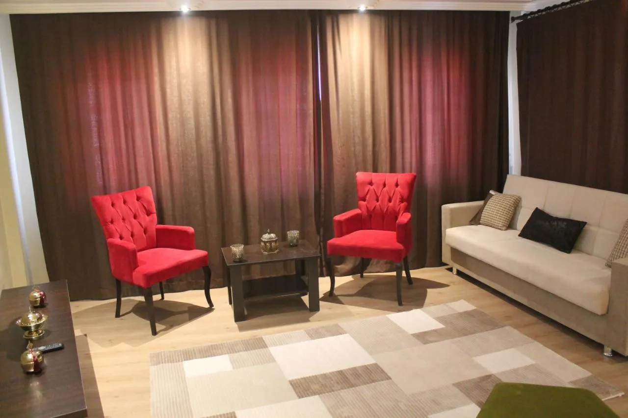 Lena Central Flats — ภาพห้องพักและบรรยากาศ