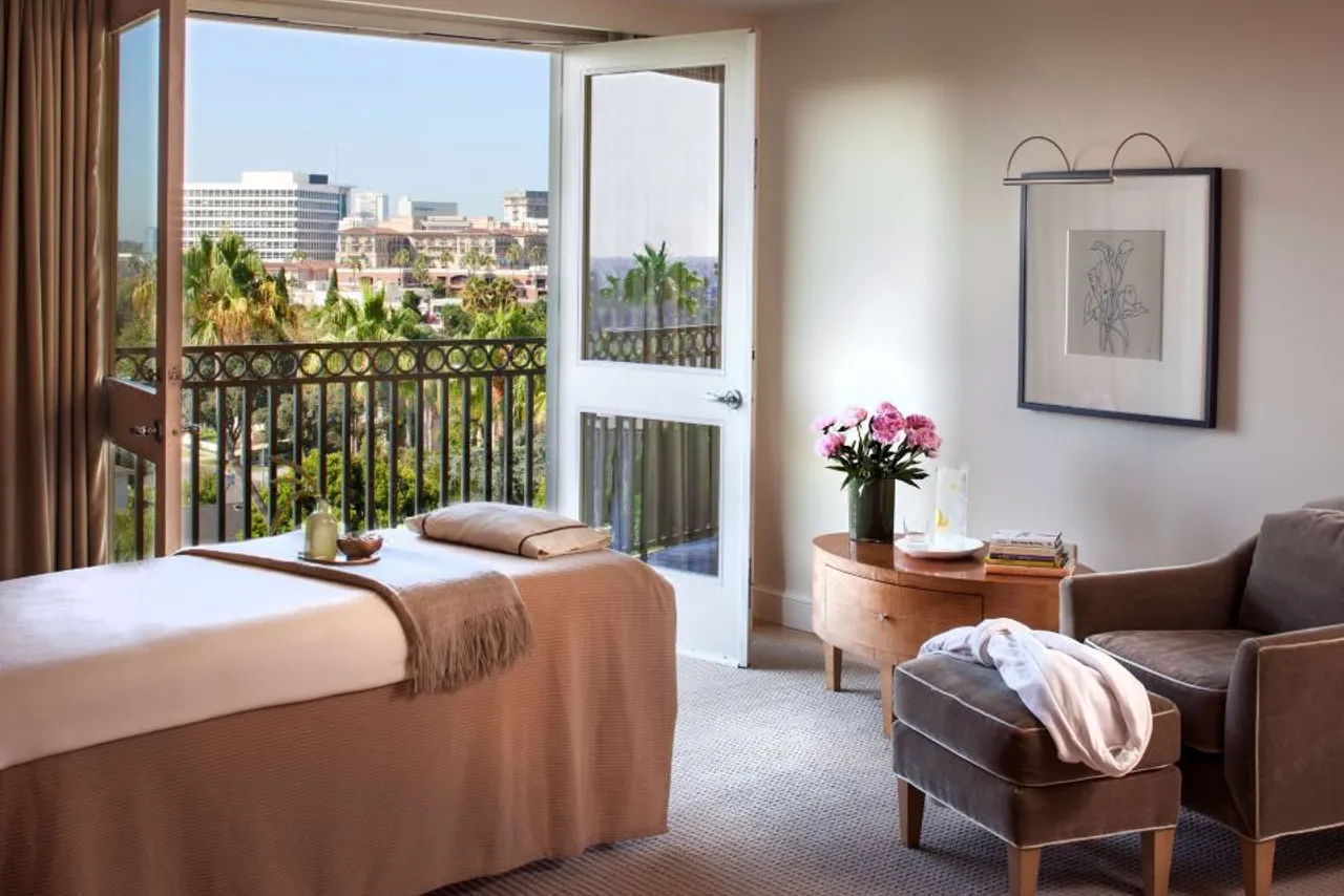 L'Ermitage Beverly Hills — rooms and atmosphere