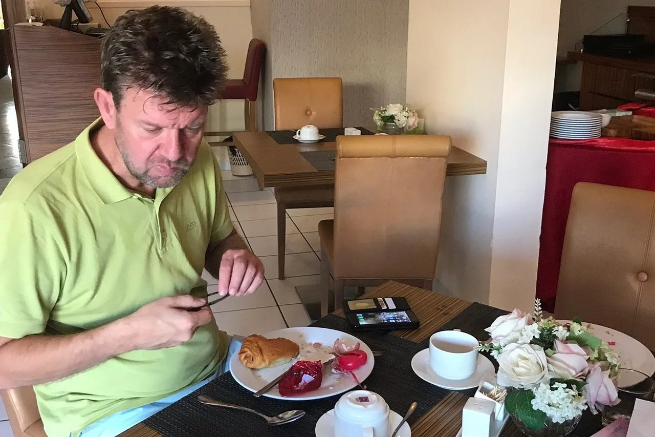 Les Acacias Hotel Djibouti — rooms and atmosphere