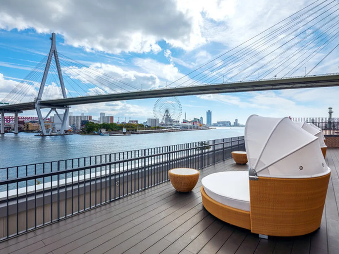 Liber Hotel at Universal Studios Japan — rooms and atmosphere