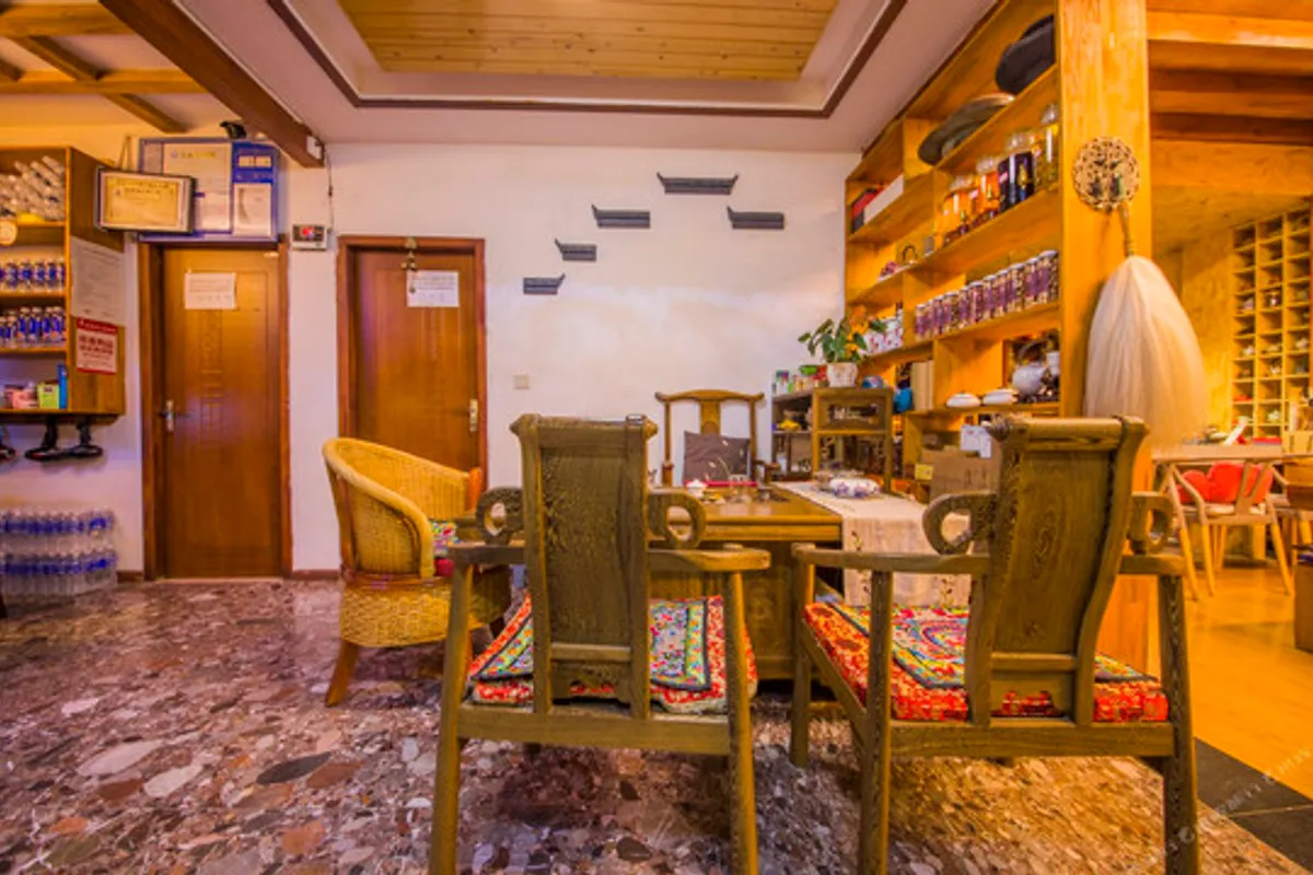 Lijiang Rongyi Homestay (Secret Garden) — rooms and atmosphere