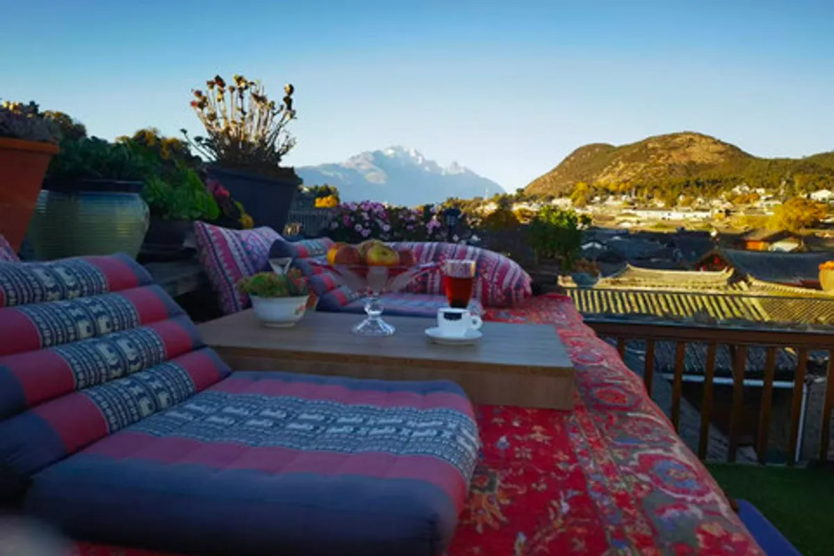 Lijiang Sunshine Nali Inn — rooms and atmosphere