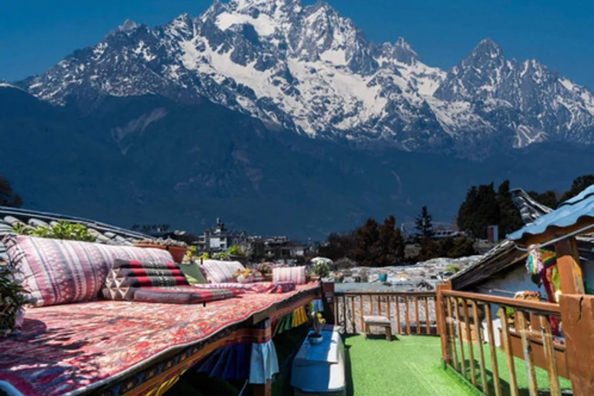 Lijiang Sunshine Nali Inn — rooms and atmosphere