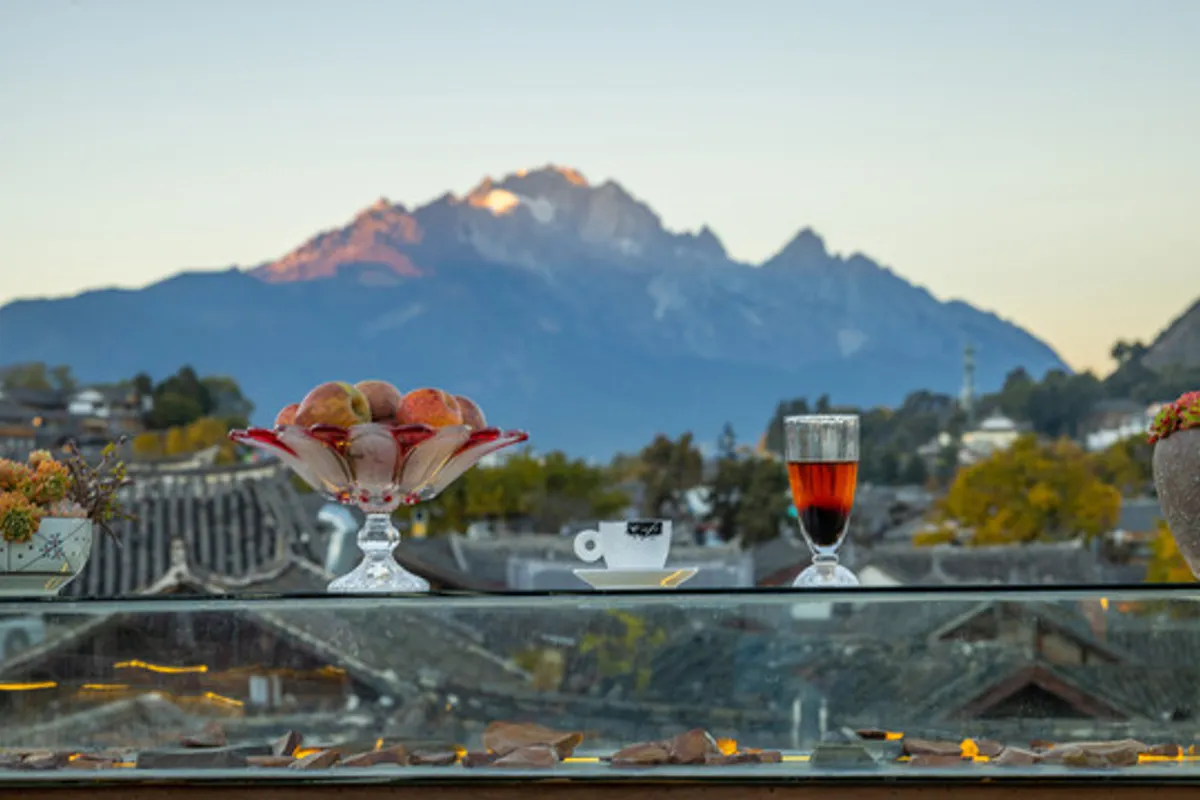 Lijiang Sunshine Nali Inn — rooms and atmosphere