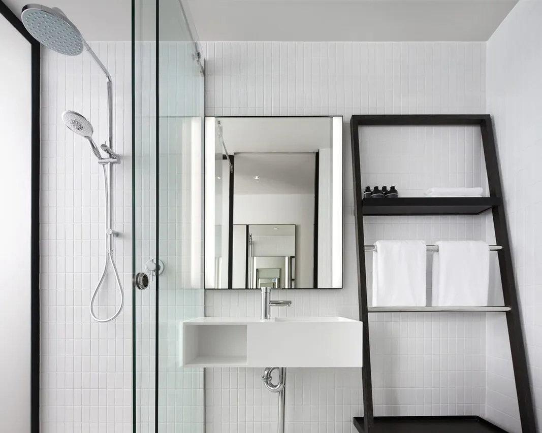 Little National Hotel Canberra — rooms and atmosphere