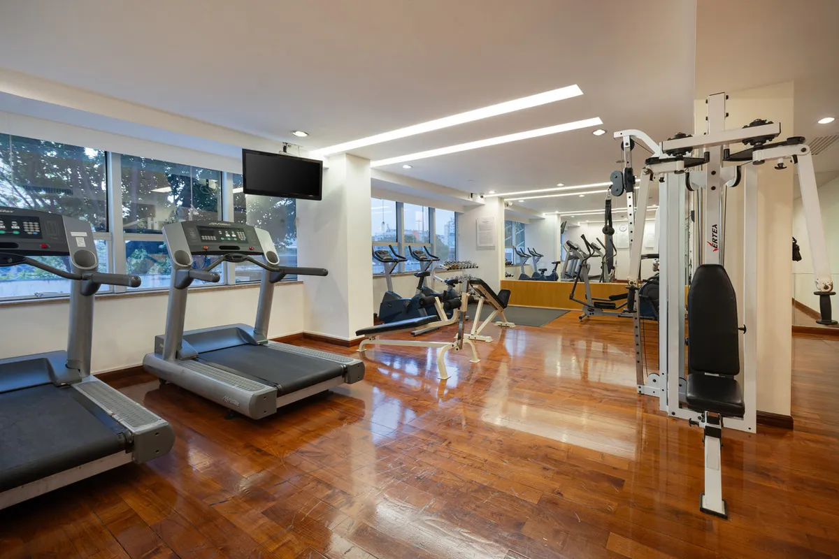 Liuhua Hotel — rooms and atmosphere