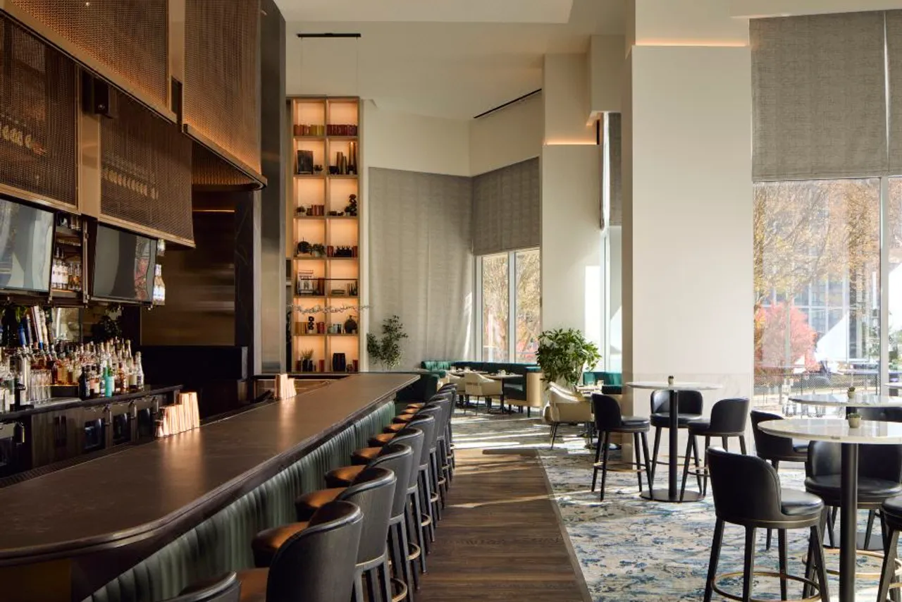 Loews Atlanta Hotel — rooms and atmosphere