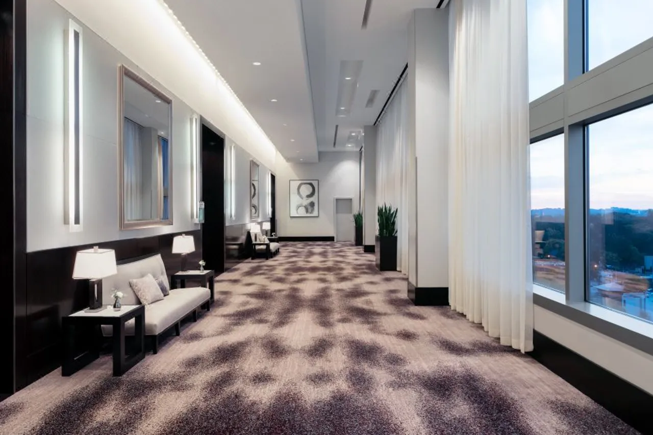 Loews Atlanta Hotel — rooms and atmosphere
