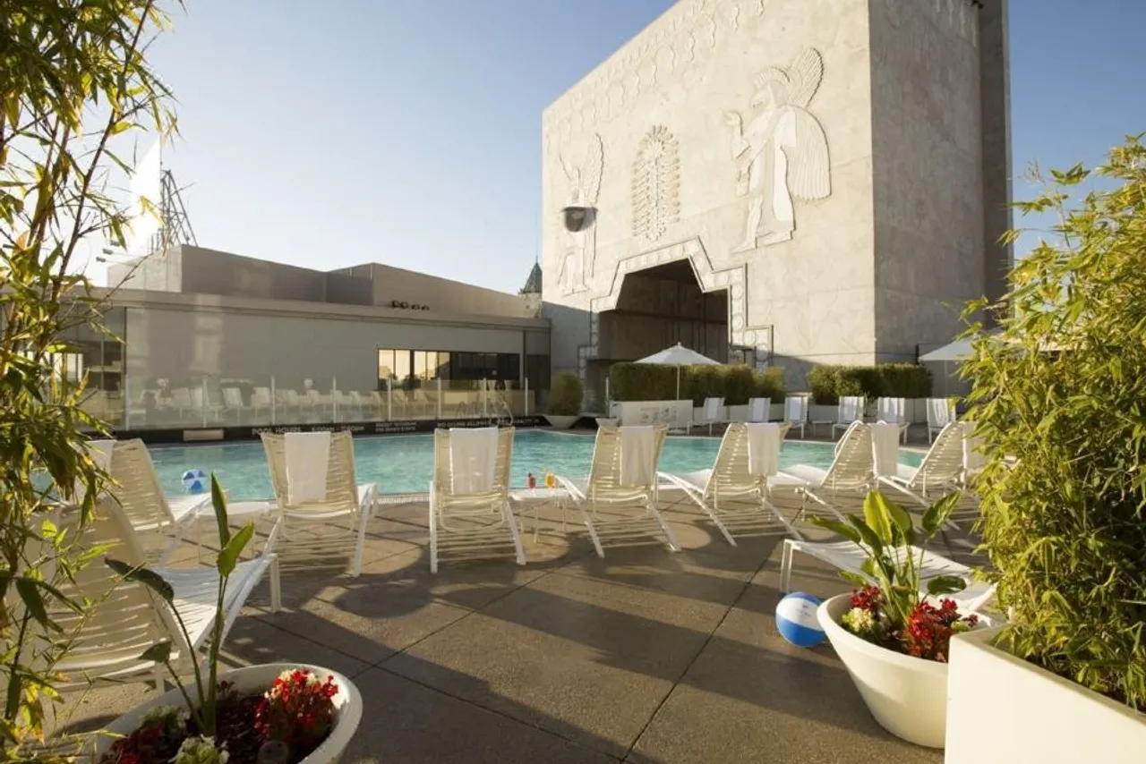 Loews Hollywood Hotel — rooms and atmosphere