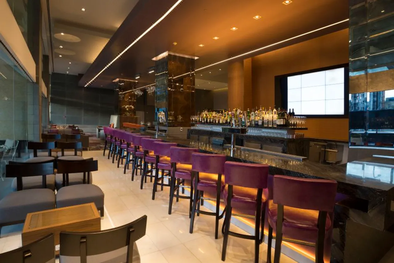 Loews Hollywood Hotel — rooms and atmosphere