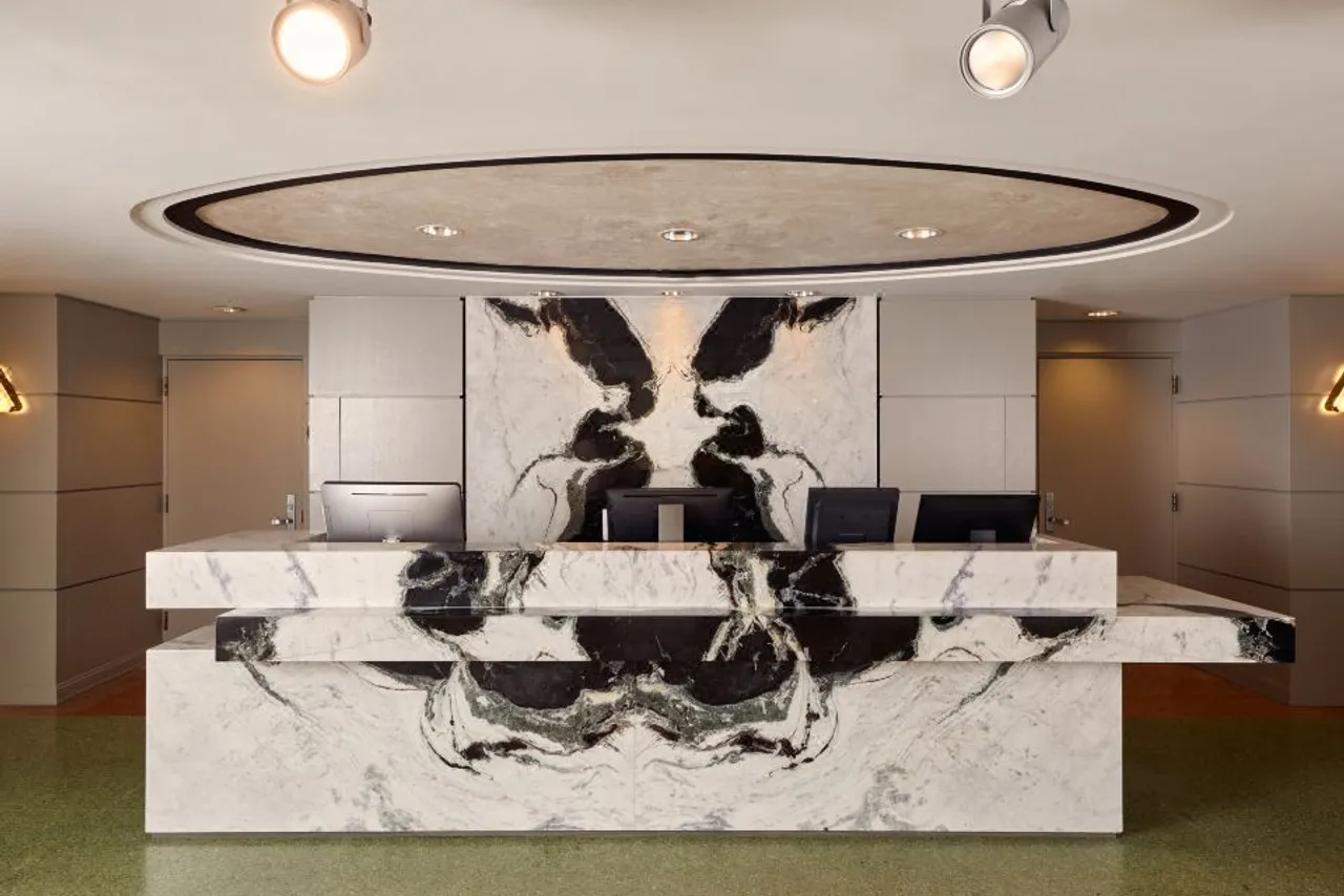 Loews Miami Beach Hotel — rooms and atmosphere