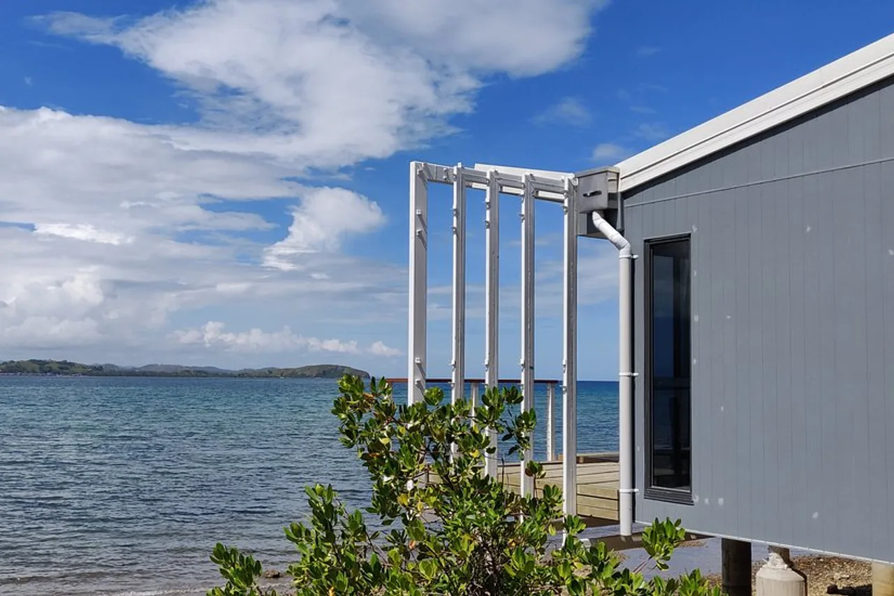 Loloata Island Resort — rooms and atmosphere