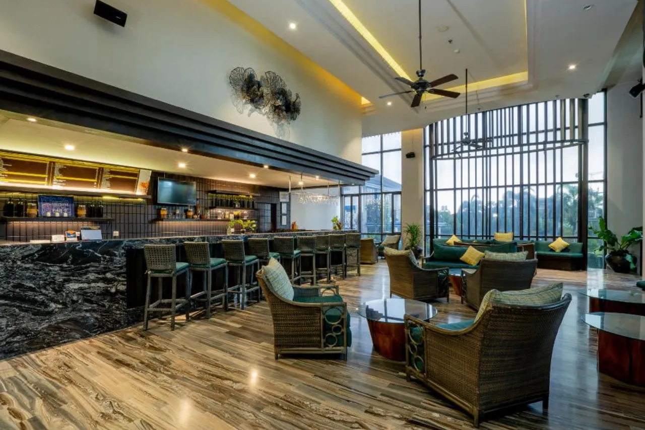 Lombok Astoria Hotel — rooms and atmosphere