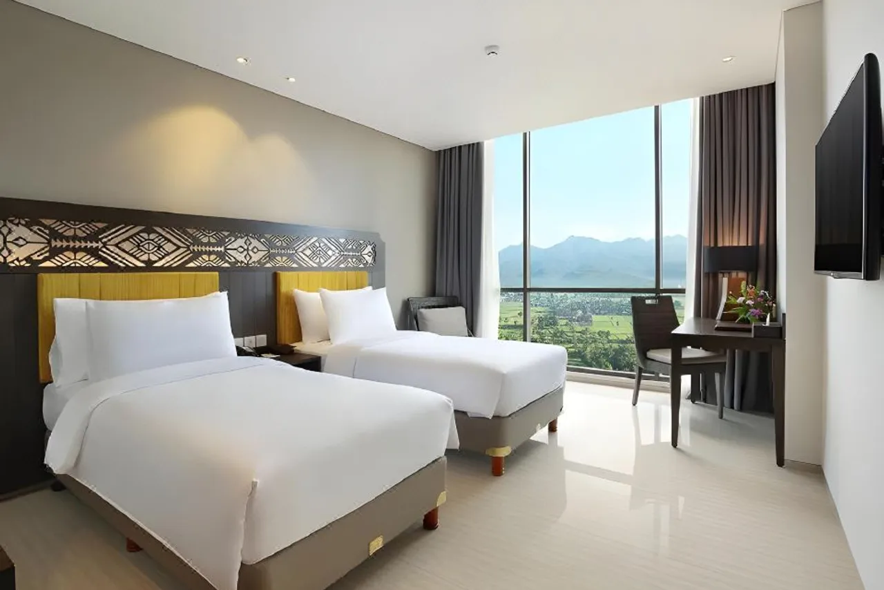Lombok Astoria Hotel — rooms and atmosphere