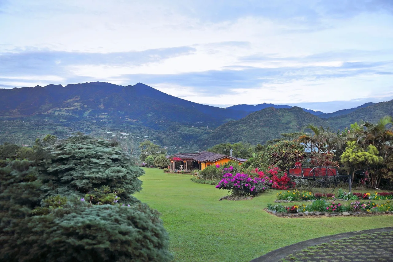 Los Establos Boutique Resort — โบเกเต