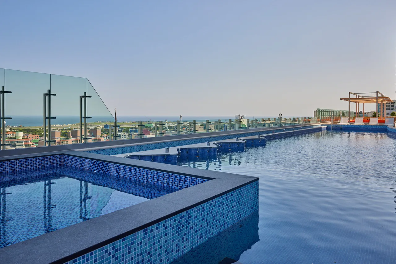 Lotte City Hotel Jeju — rooms and atmosphere