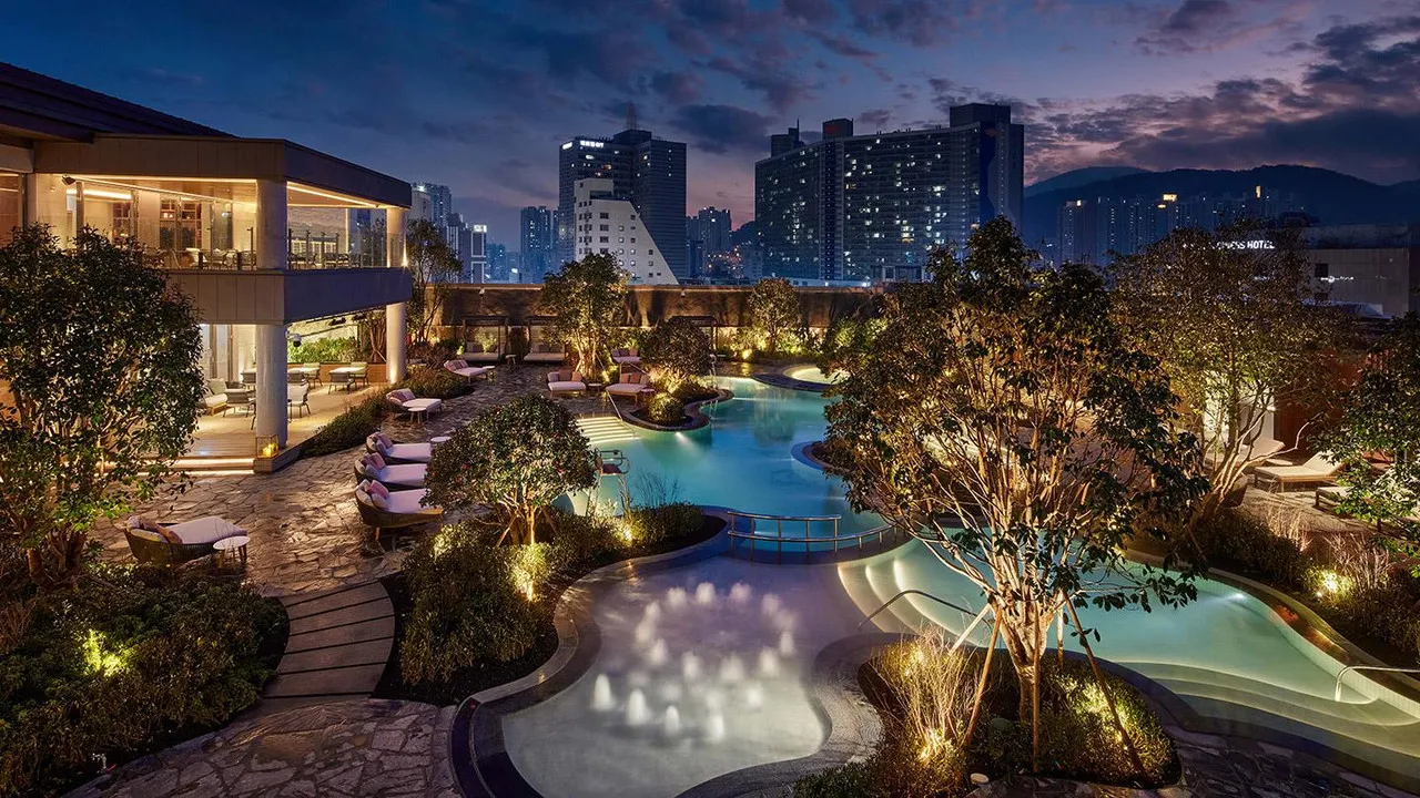 Lotte Hotel Busan — rooms and atmosphere